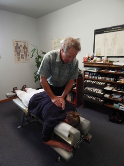 Chiropractor Jay Johnson Adjusting